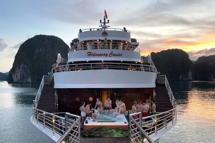 Halong Hideaway Tour